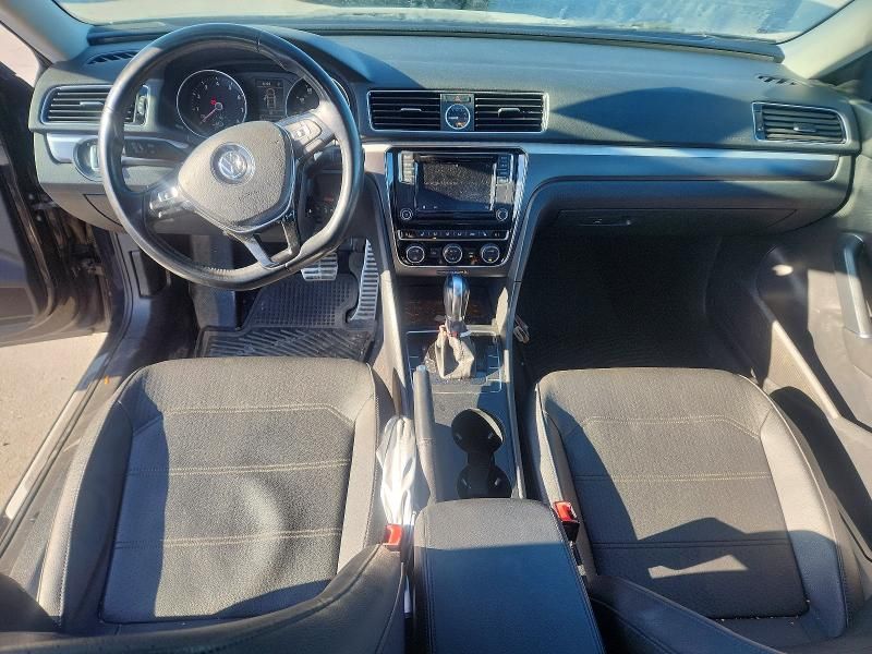 2017 Volkswagen Passat R-line