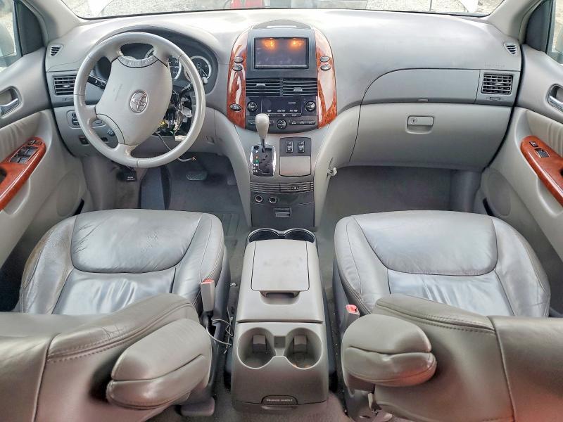 2004 Toyota Sienna xle