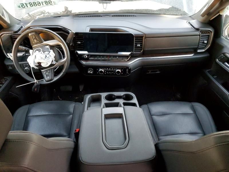 2024 GMC Sierra C1500 slt