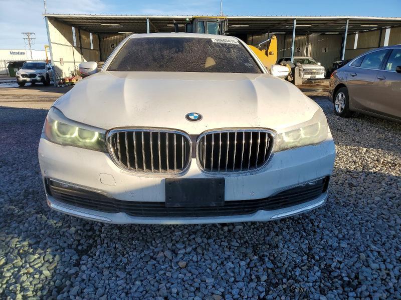 2016 BMW 740 i