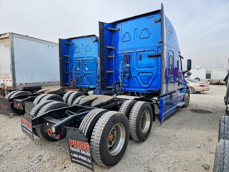 2019 Freightliner Cascadia 126 Semi Truck