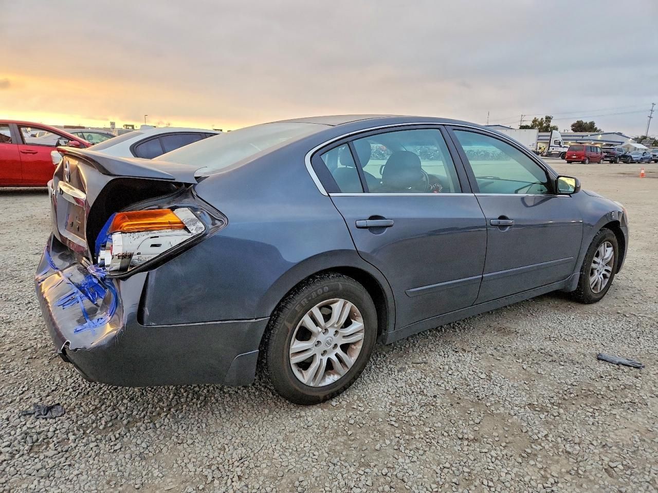 2012 Nissan Altima Base