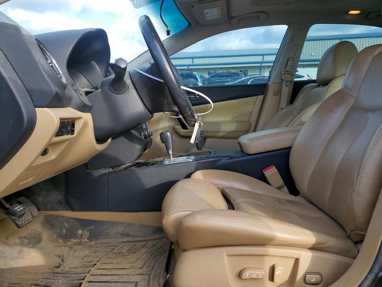 2010 Nissan Maxima s