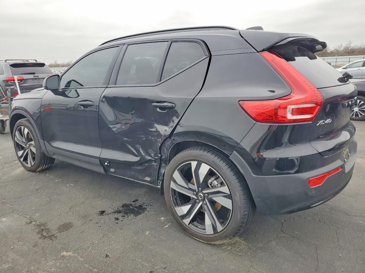 2024 Volvo Xc40 Plus