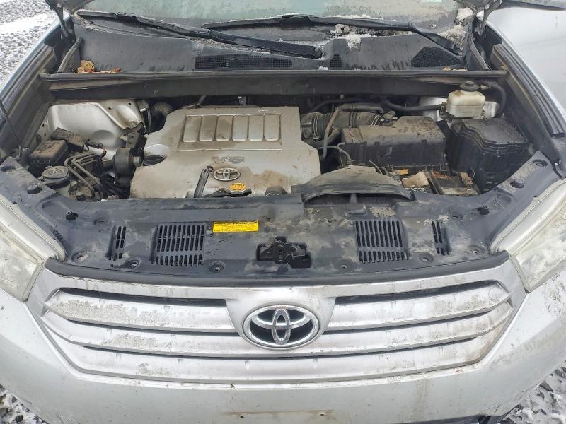 2011 Toyota Highlander se