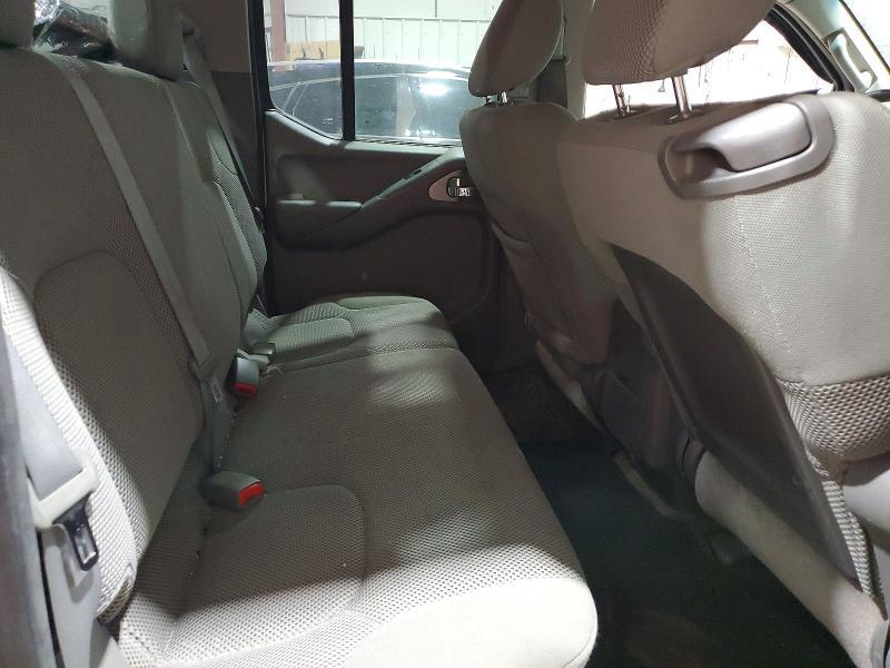 2014 Niss Frontier SV