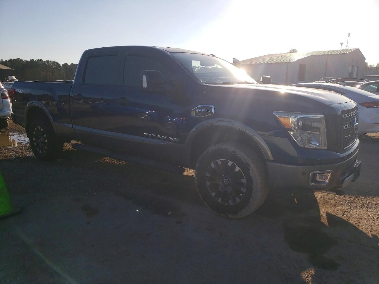 2016 Nissan Titan xd sl