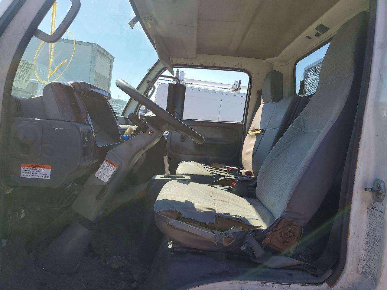 2006 Nissan Diesel UD1300 Crew Cab Flatbed Truck