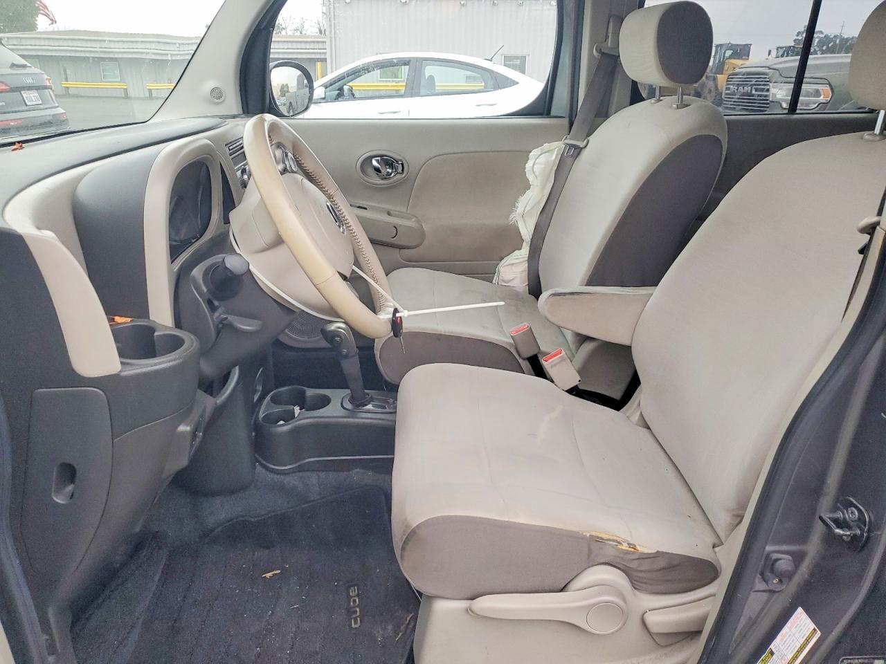 2011 Nissan Cube Base