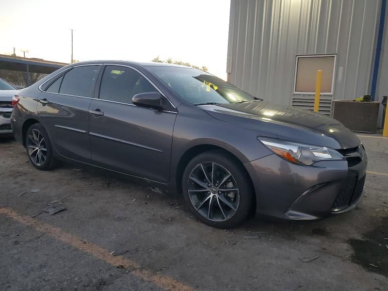 2016 Toyota Camry le