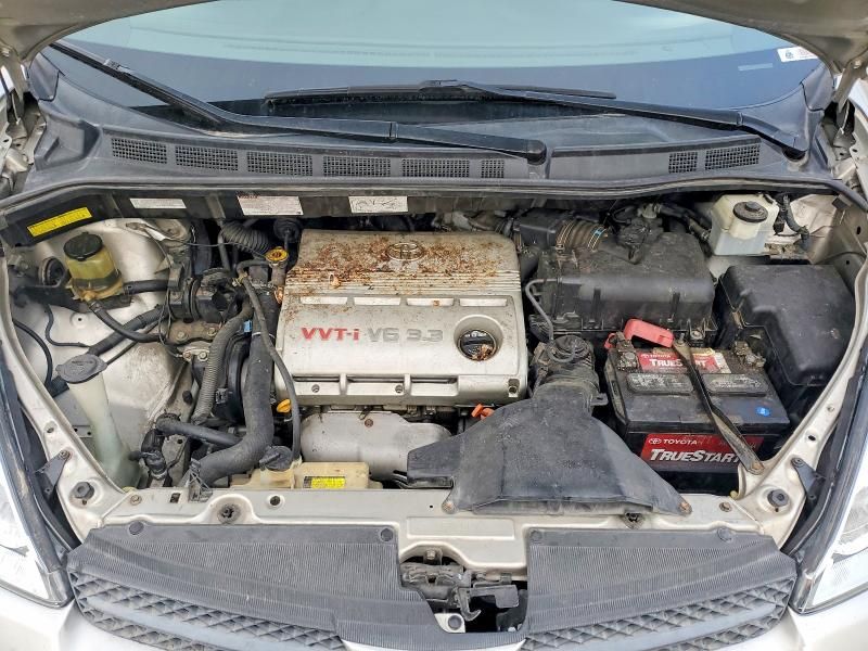 2004 Toyota Sienna xle