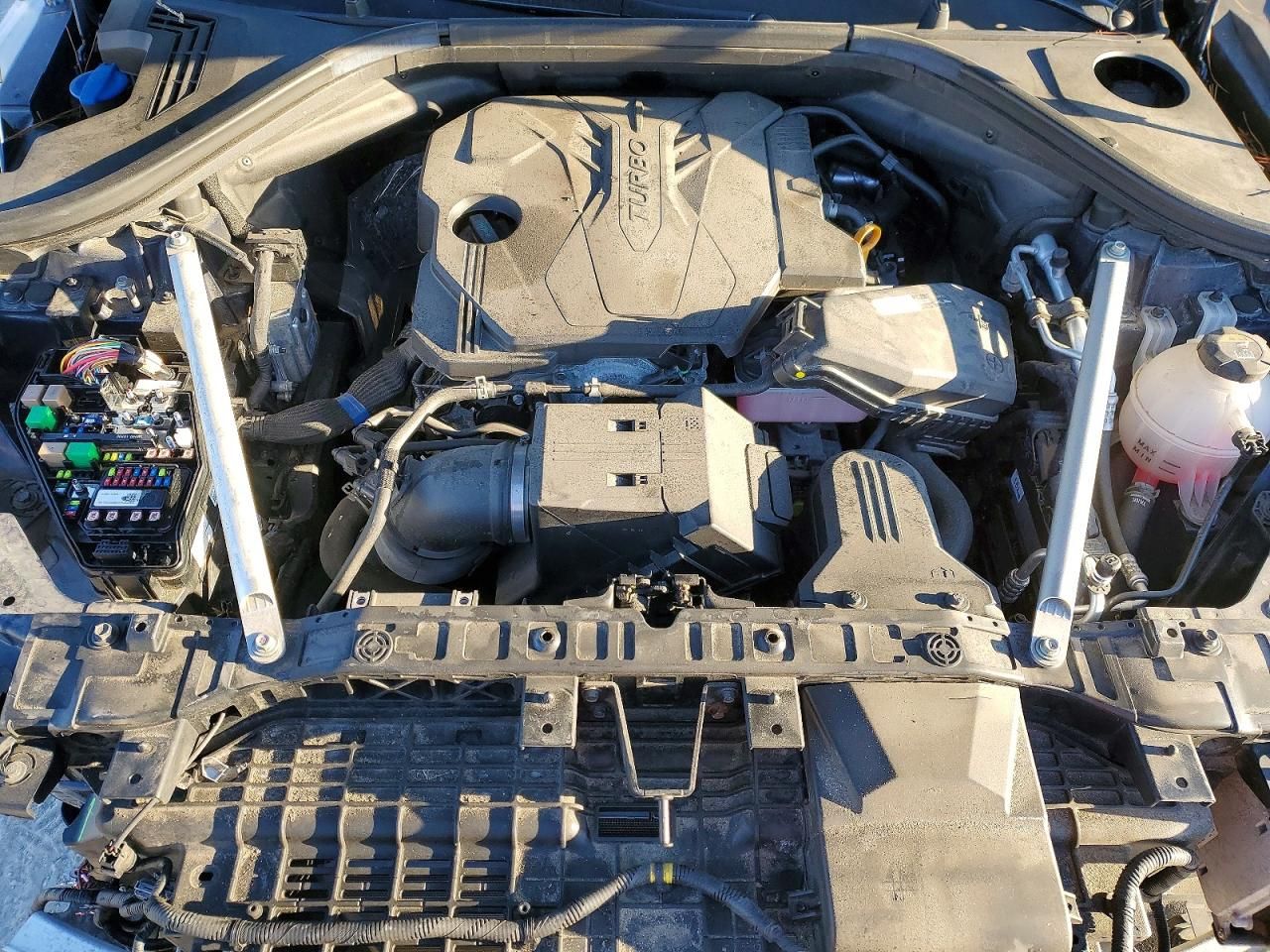 2023 Genesis Gv70 Base