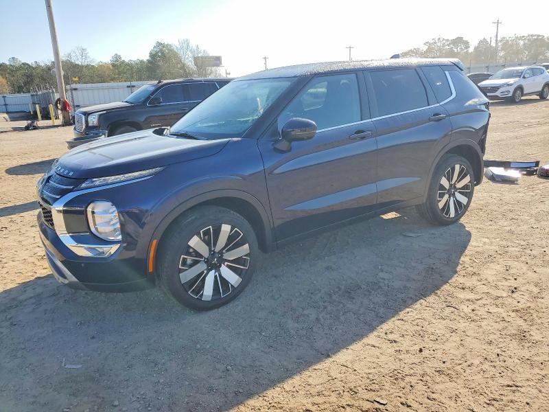 2025 Mitsubishi Outlander se