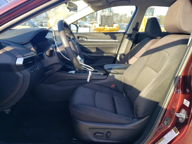 2023 Nissan Altima sv