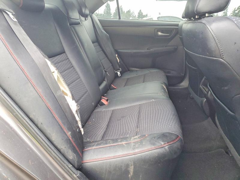 2015 Toyota Camry Hybrid se