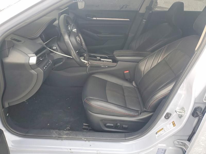 2024 Nissan Altima 2.0 sr