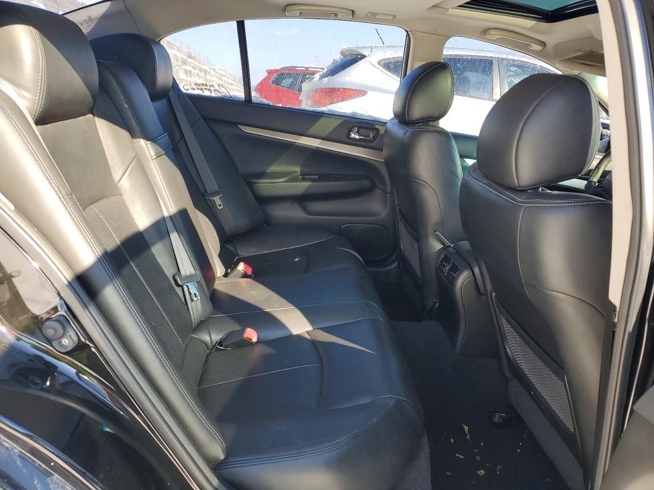 2013 Infiniti G37