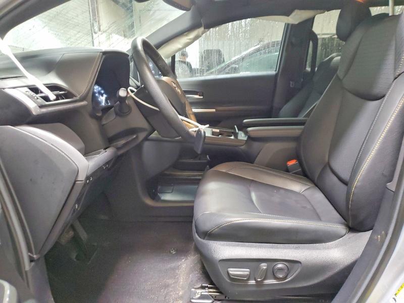 2024 Toyota Sienna xse