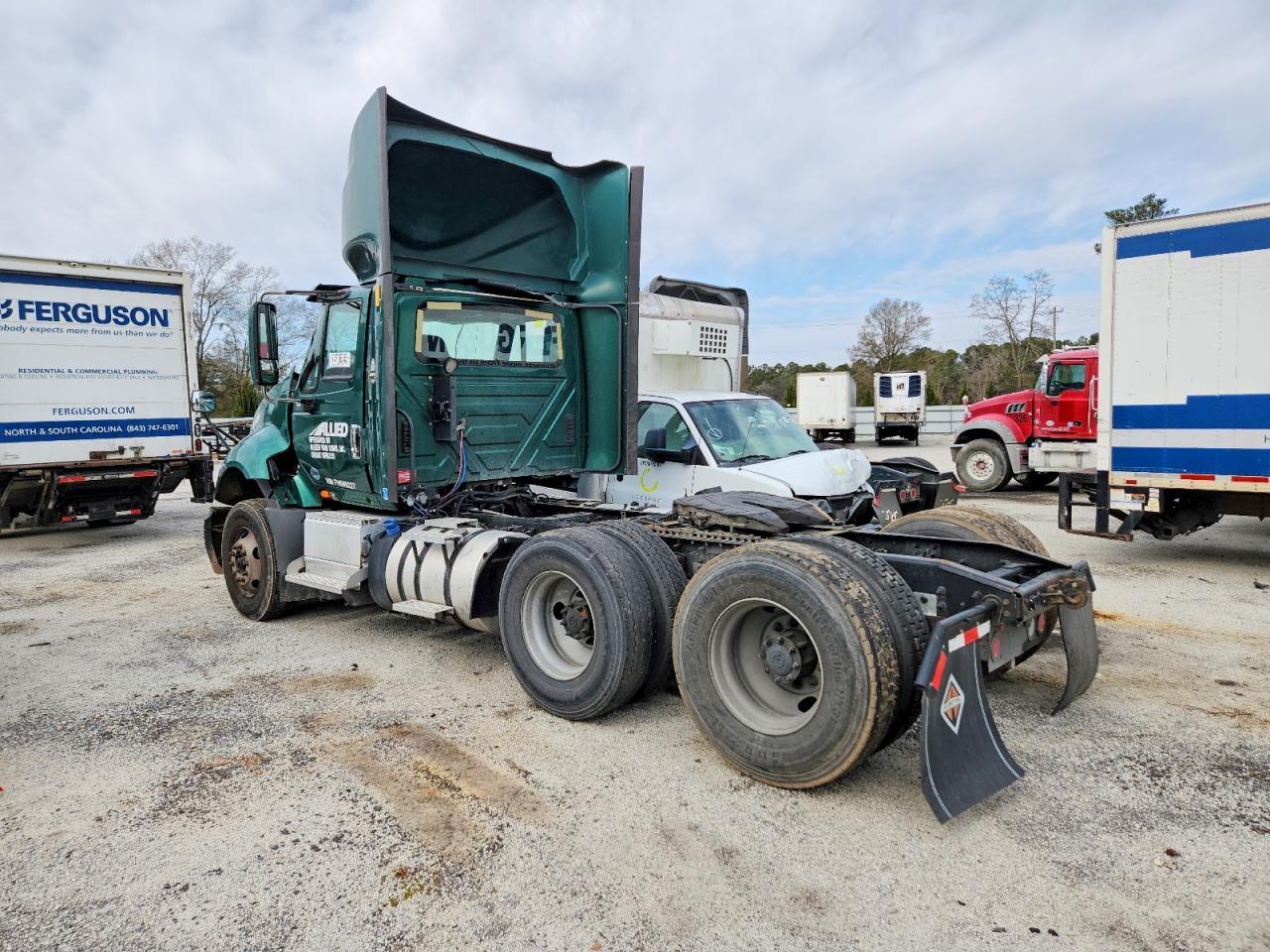 2015 International Prostar Semi Truck