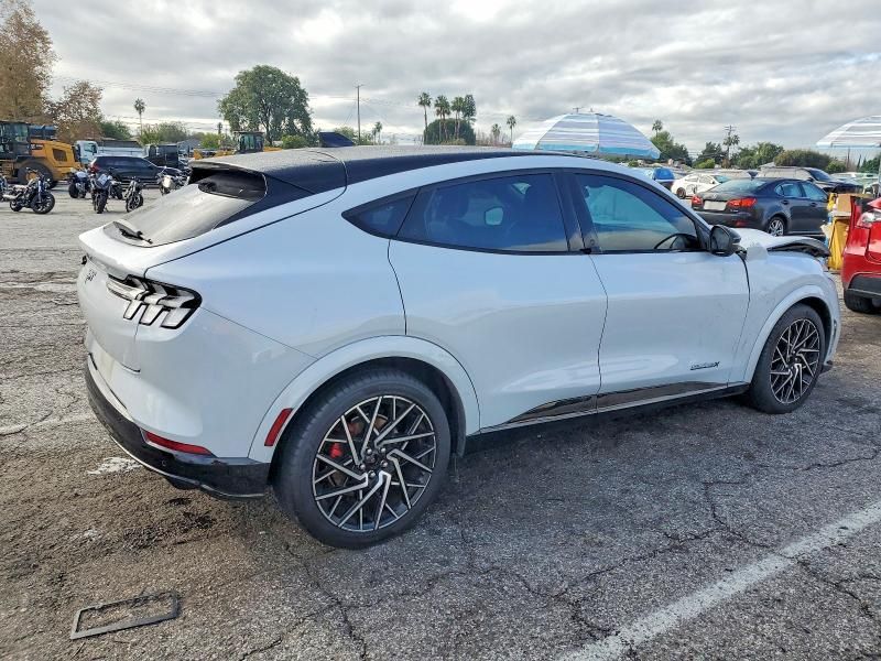 2022 Ford Mustang Mach-e gt