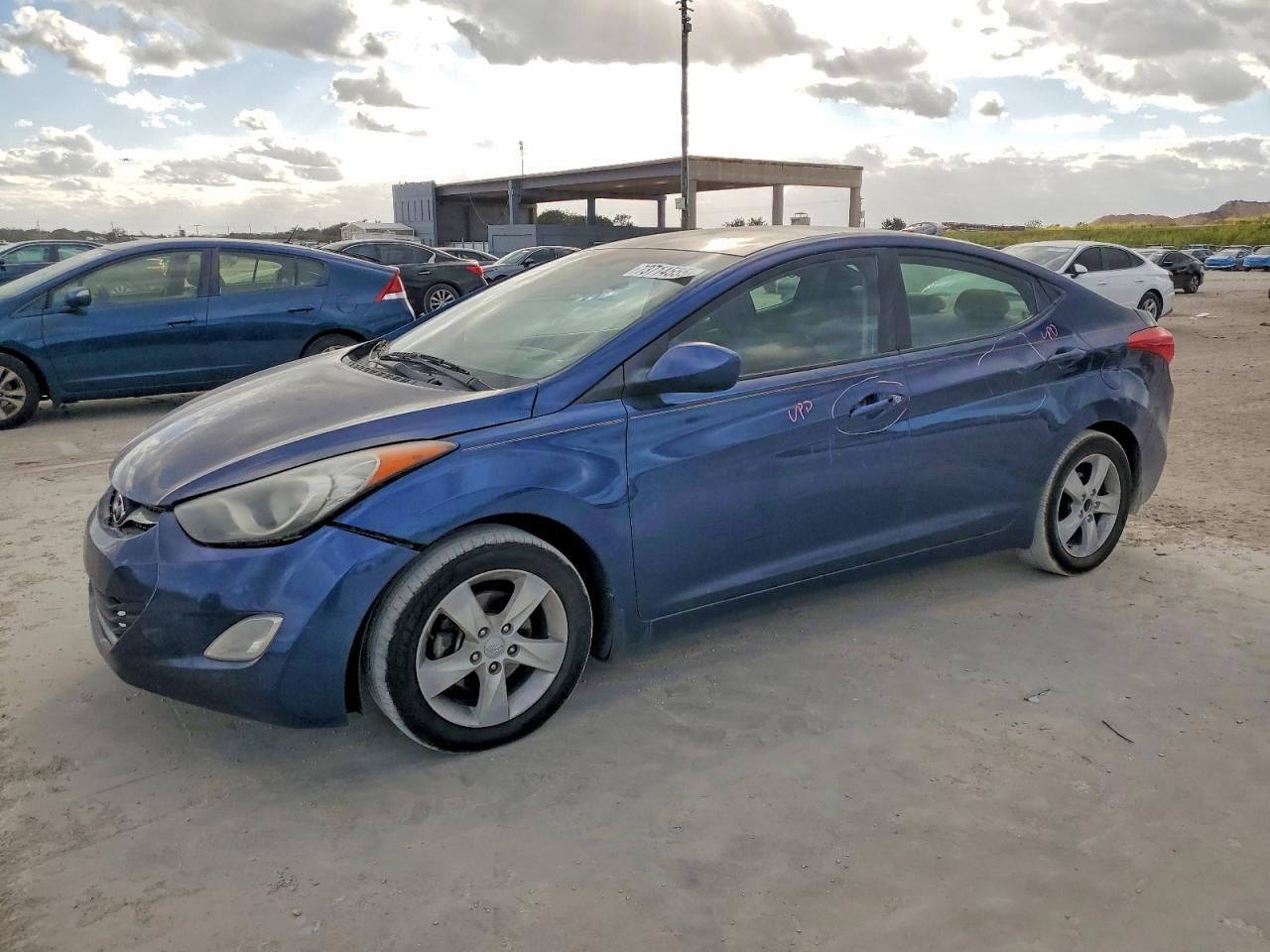 2013 Hyun Elantra gls Automatic