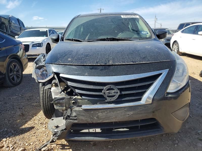 2018 Nissan Versa s