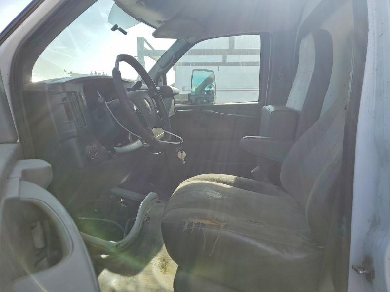 2014 Chevrolet Express box Truck