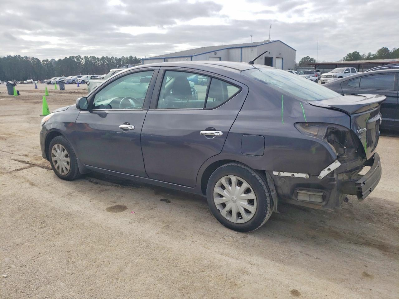 2015 Nissan Versa s
