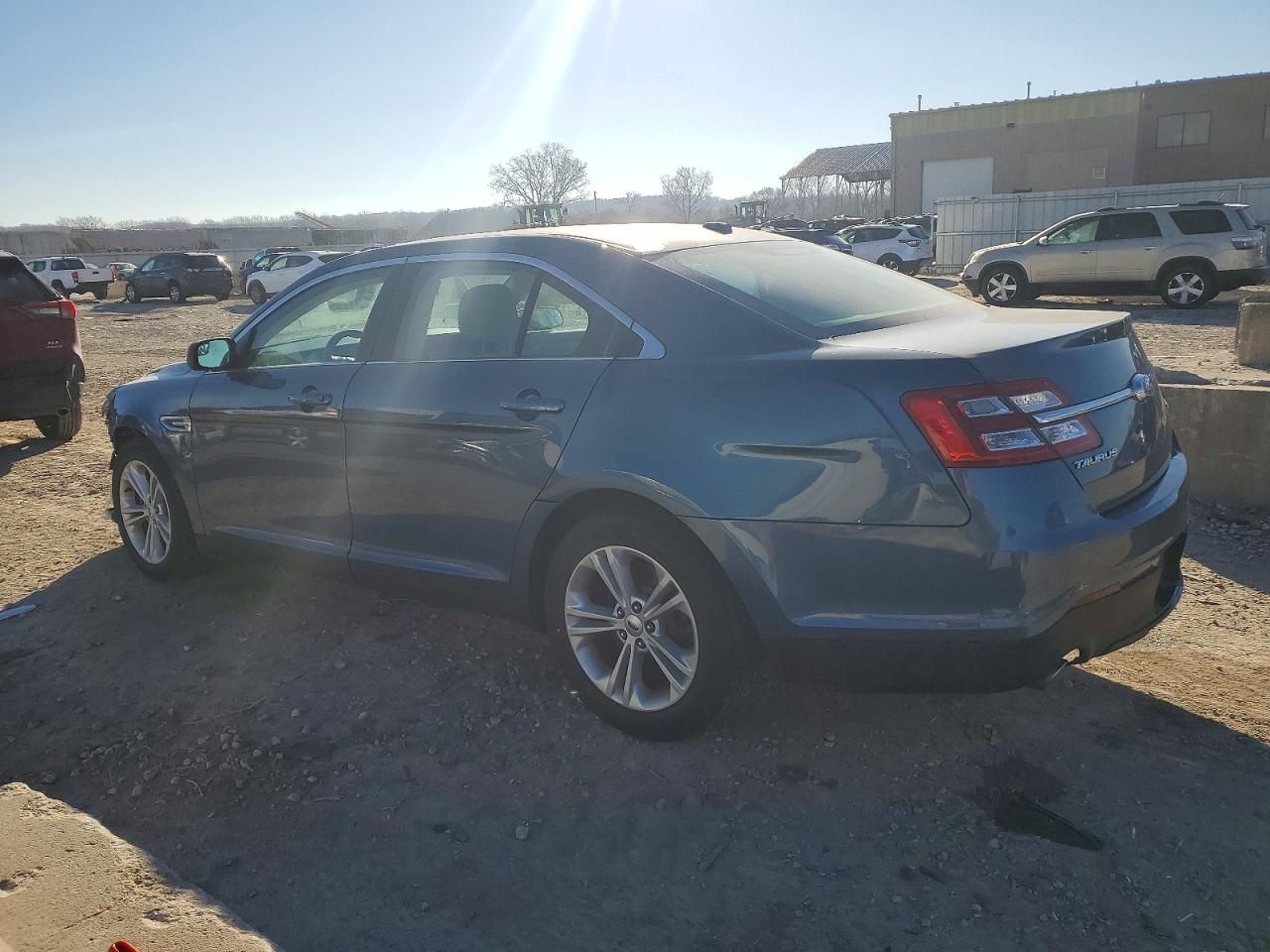 2018 Ford Taurus se
