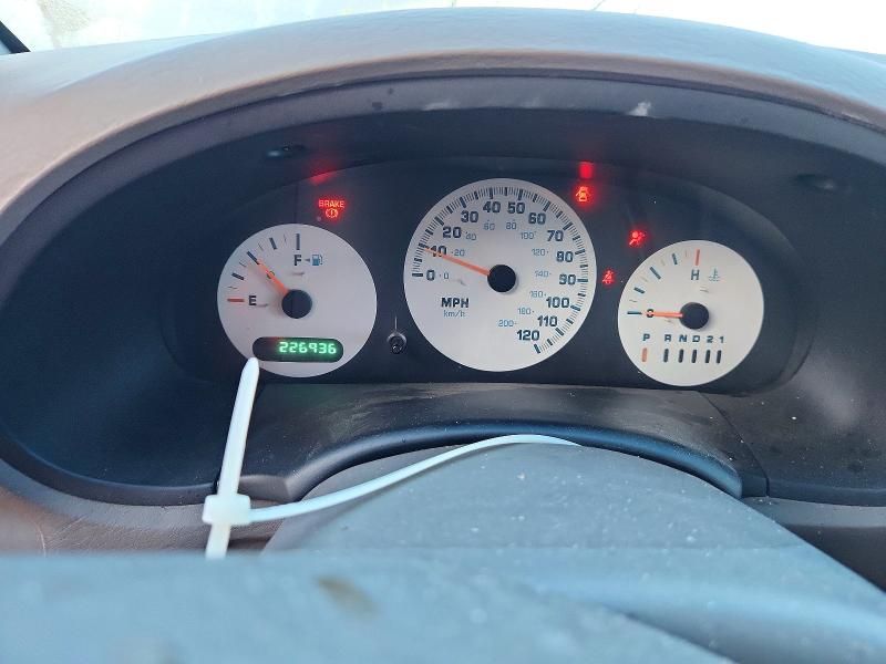 2001 Chrysler Voyager