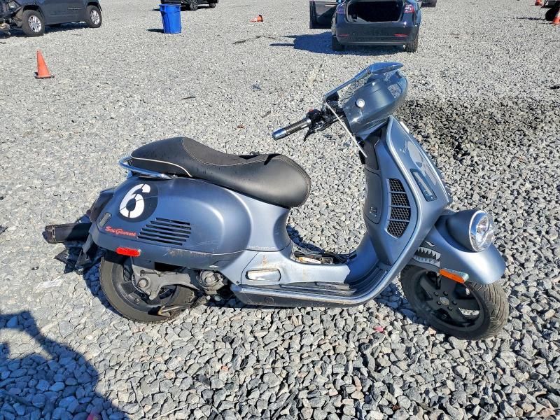 2020 Vespa GTS 300