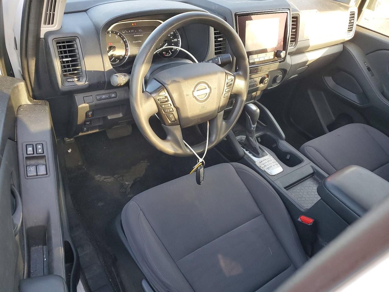 2022 Nissan Frontier s