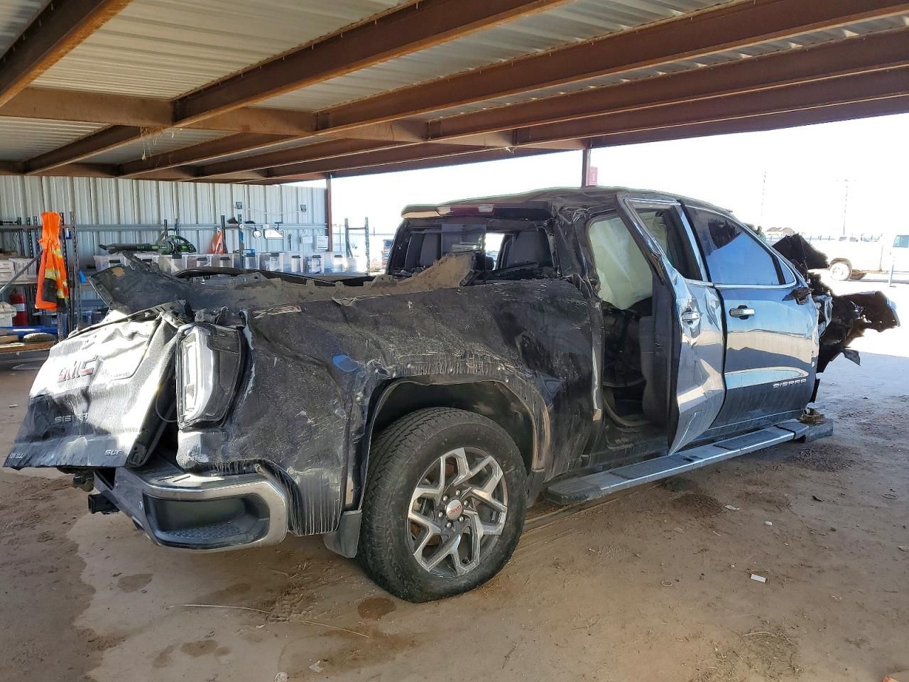 2024 GMC Sierra K1500 slt