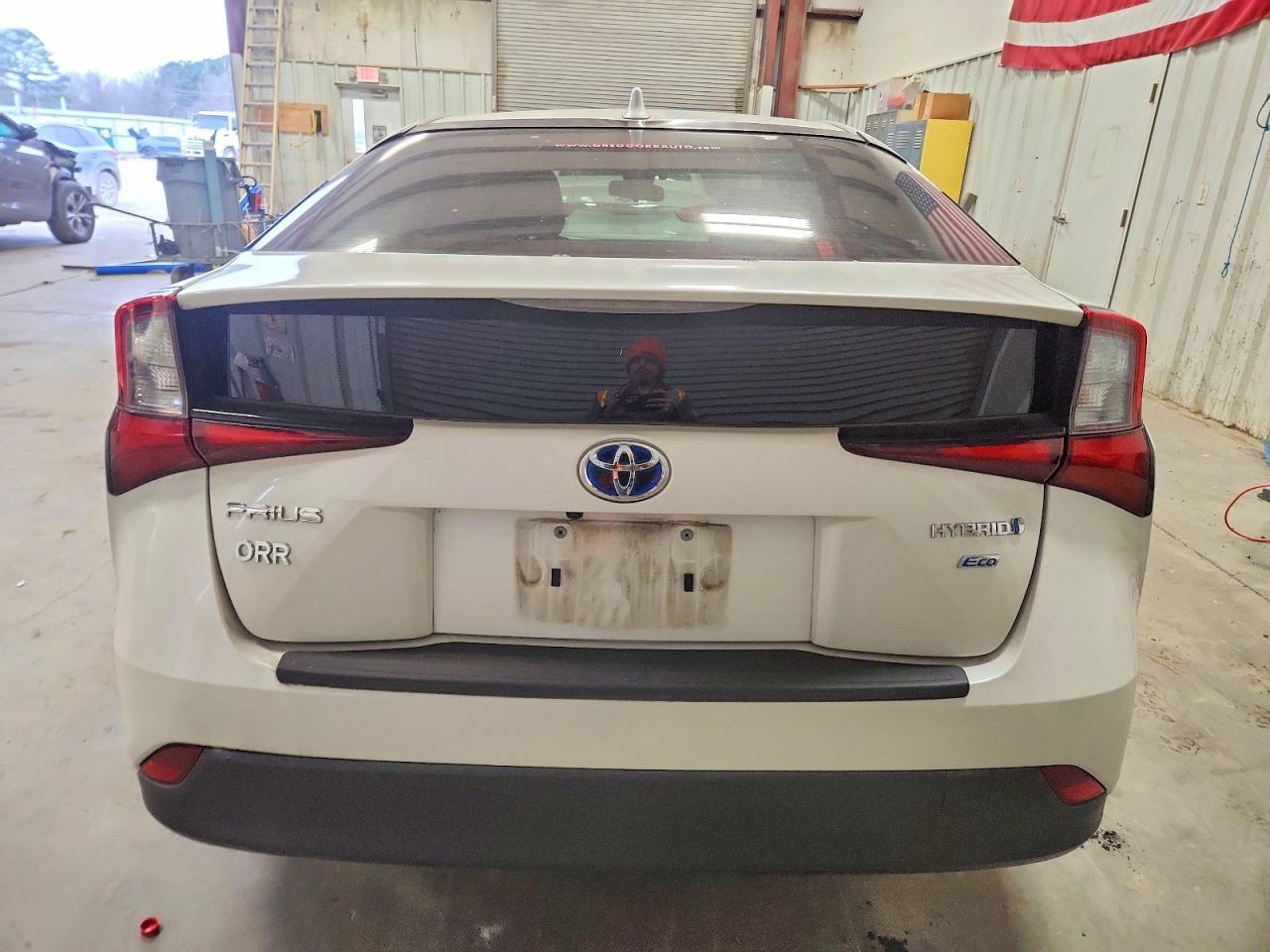 2020 Toyota Prius l eco