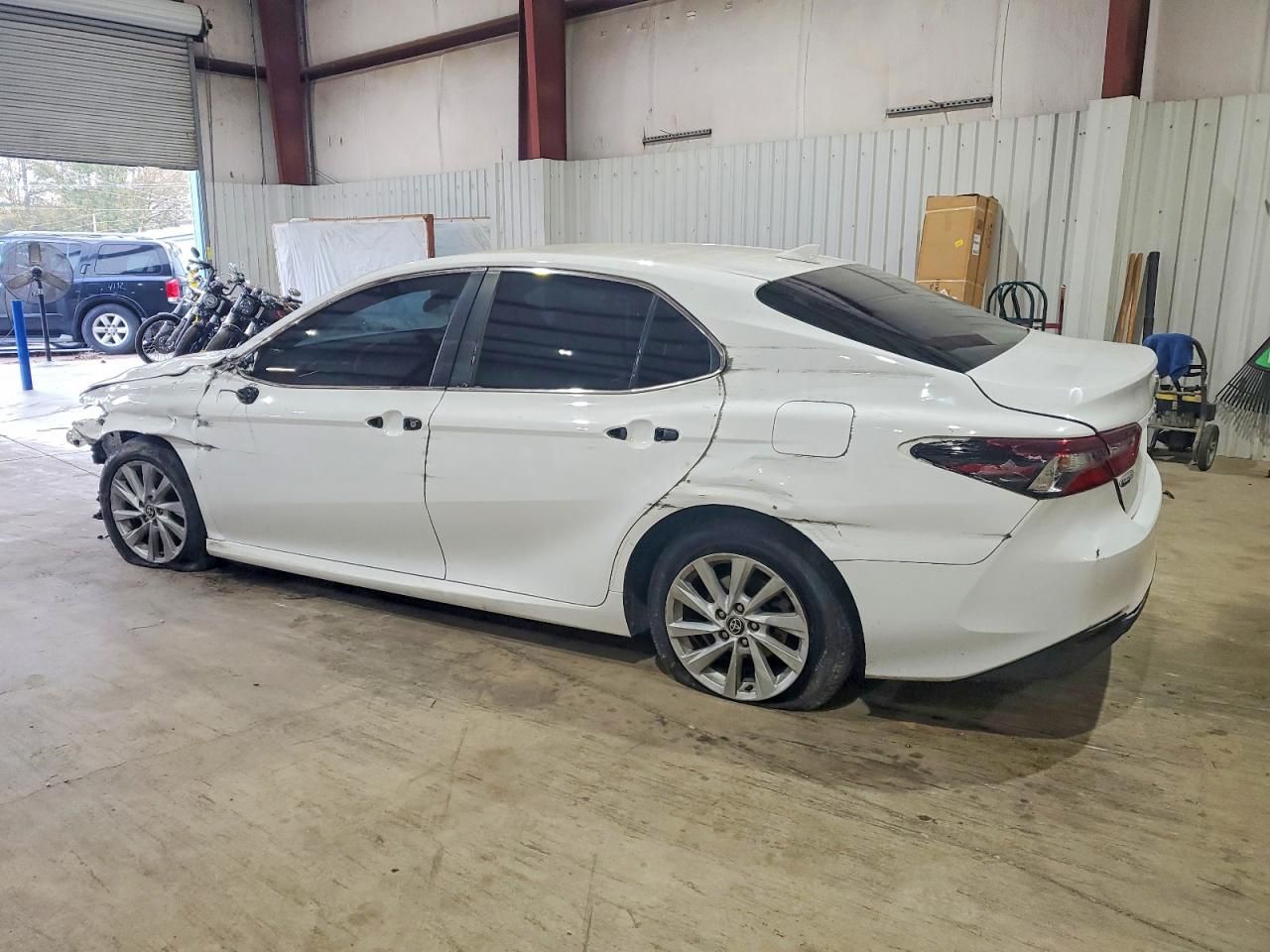 2022 Toyota Camry le