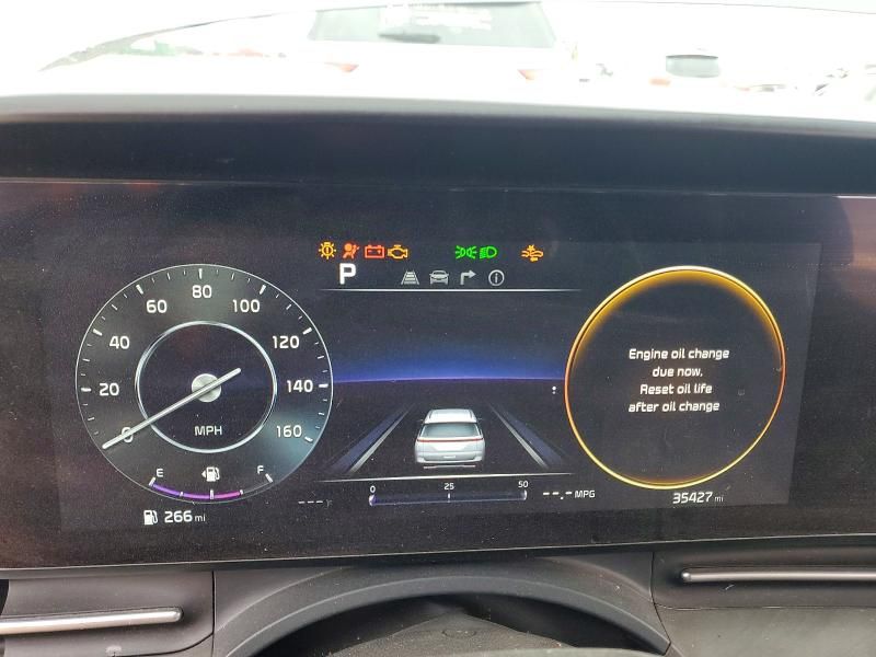 2023 KIA Carnival sx