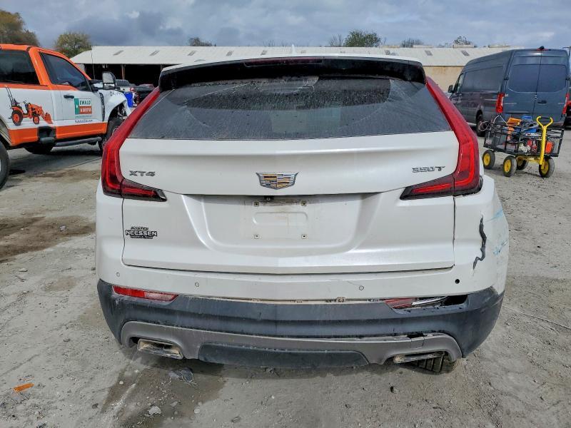 2020 Cadillac XT4 Premium Luxury