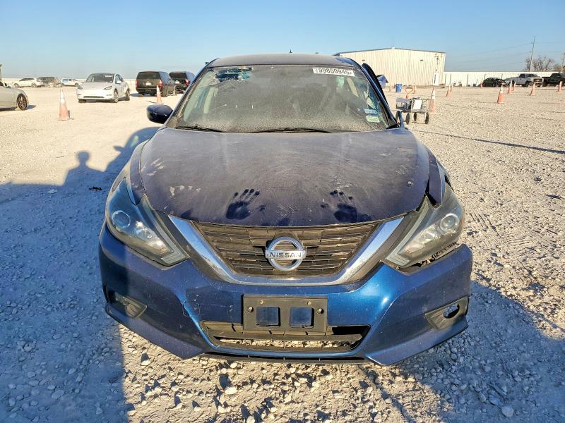 2016 Niss Altima 2.5