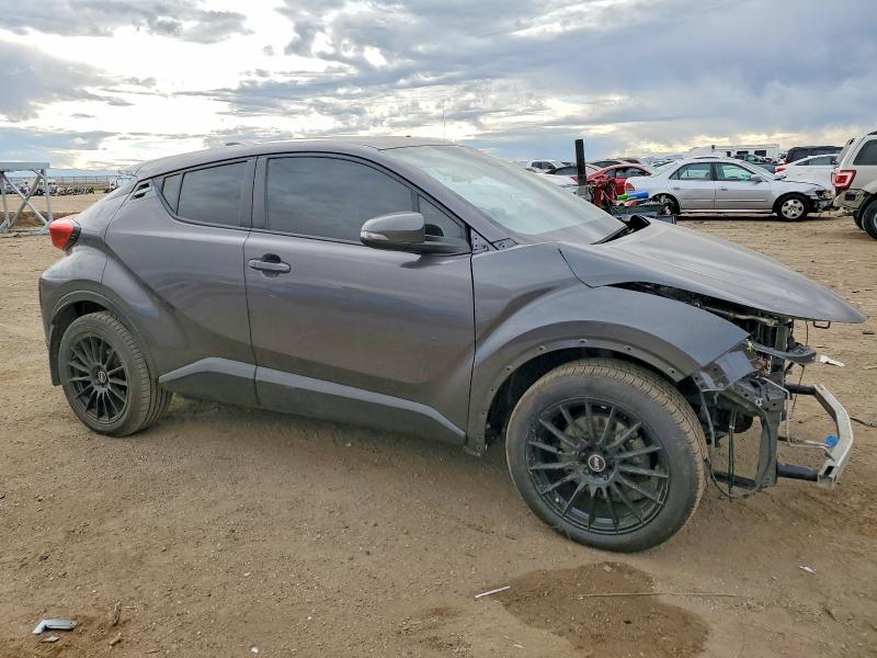 2020 Toyota C-hr xle