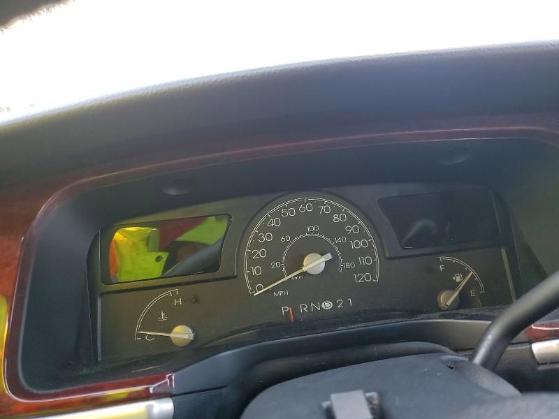 2004 Lincoln Town car Executive