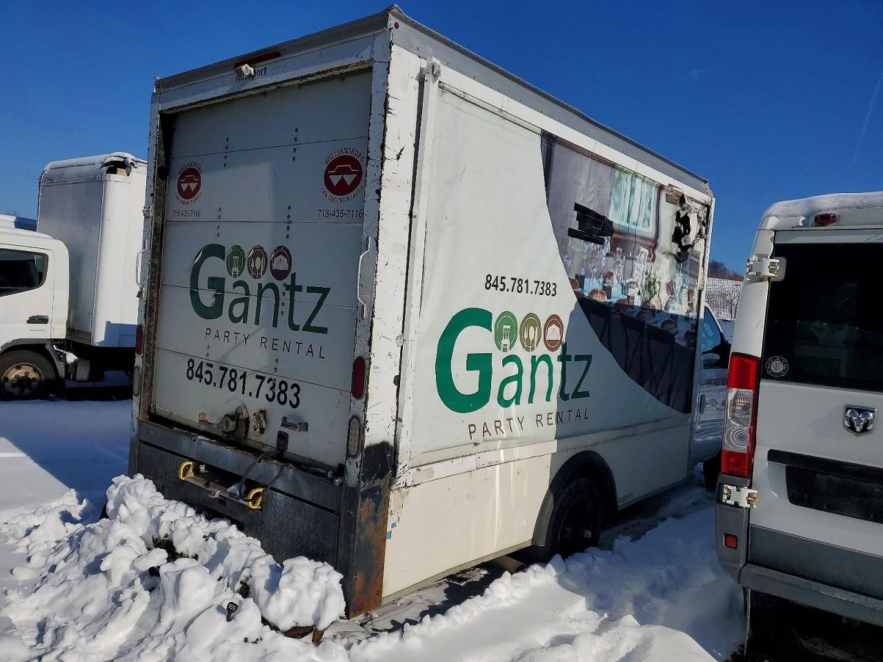 2015 Ford E350 BOX Truck