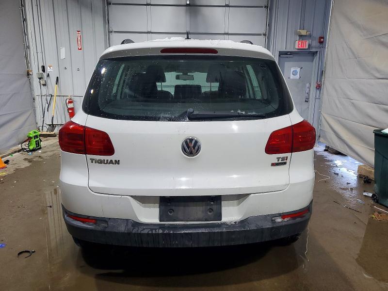 2016 Volkswagen Tiguan s