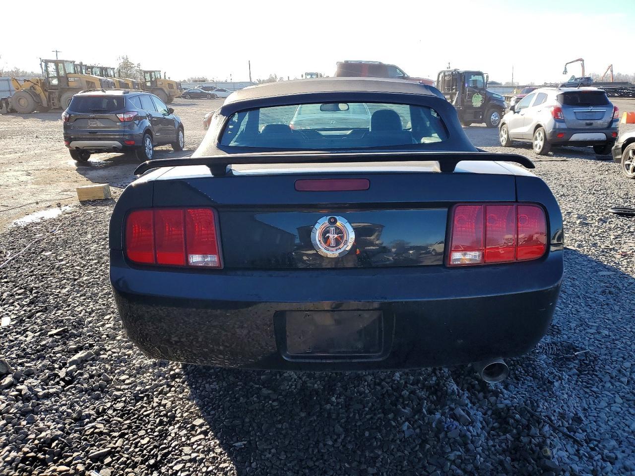 2005 Ford Mustang