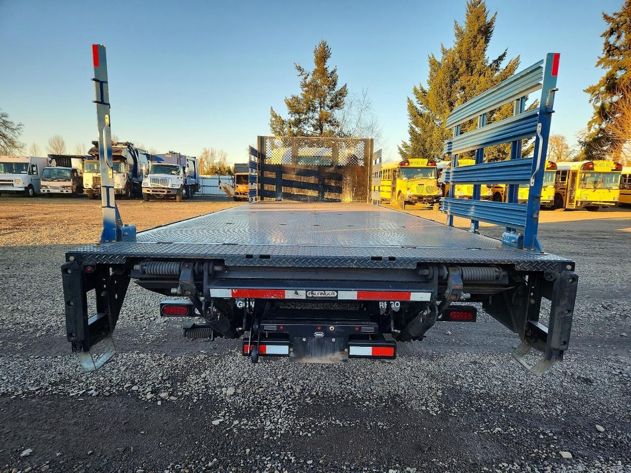 2017 Isuzu NRR Flatbed Truck