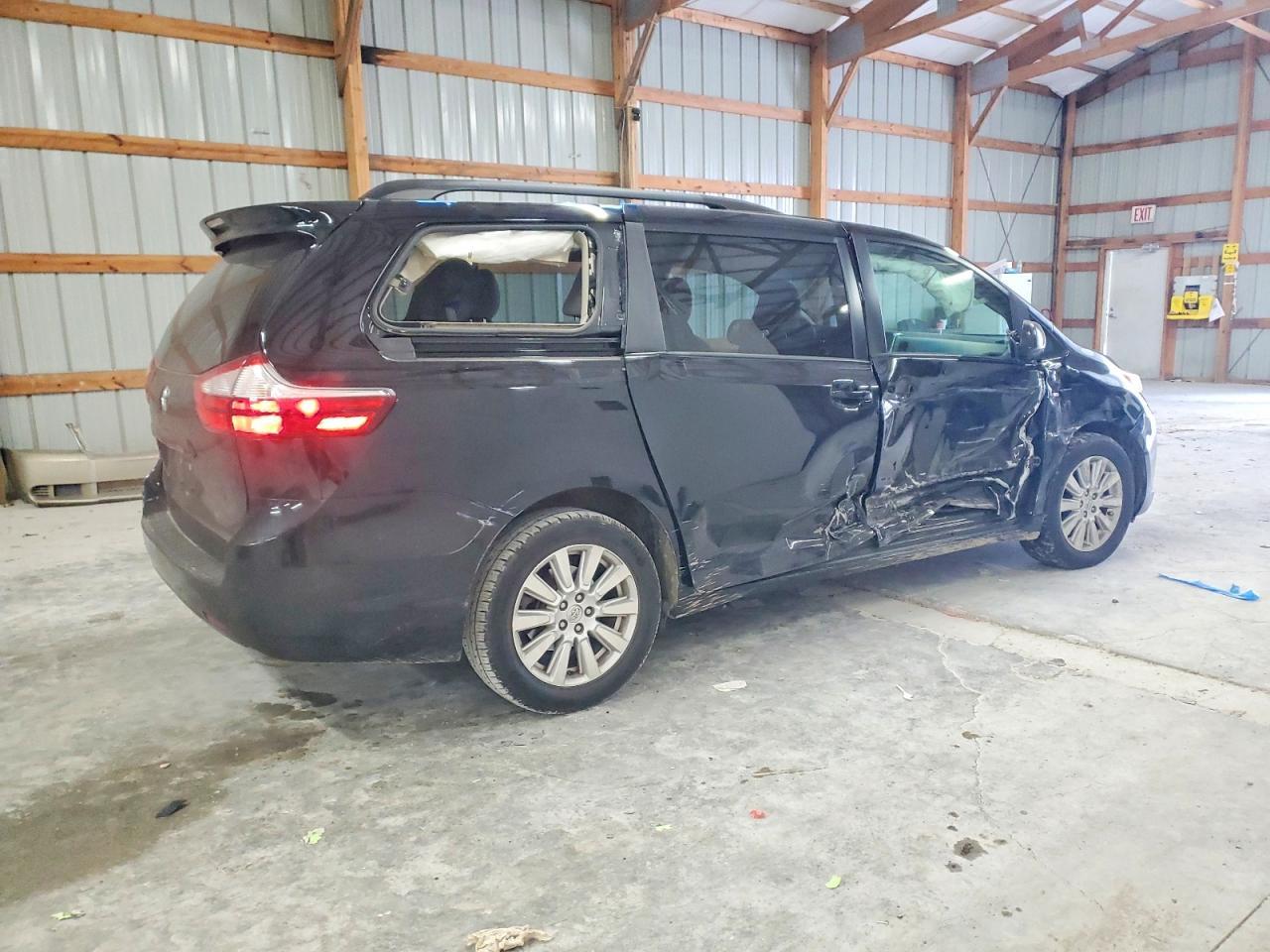 2017 Toyota Sienna le