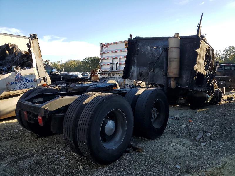2006 International 9200 Semi Truck