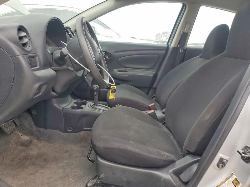 2015 Niss Versa 1.6 s Plus