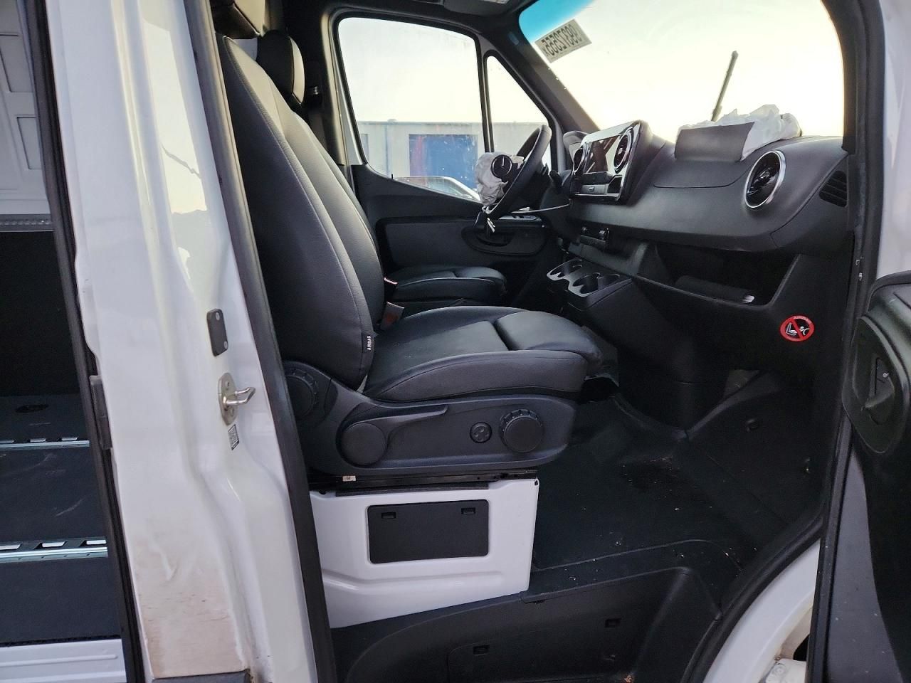 2025 Mercedes-Benz 2025 Mercedes Benz Sprinter 2500 Delivery Van