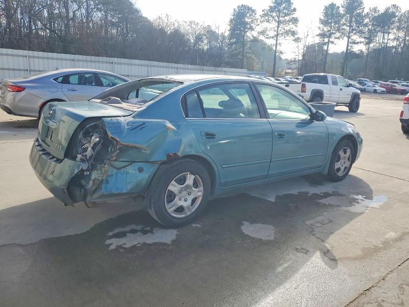 2003 Nissan Altima Base