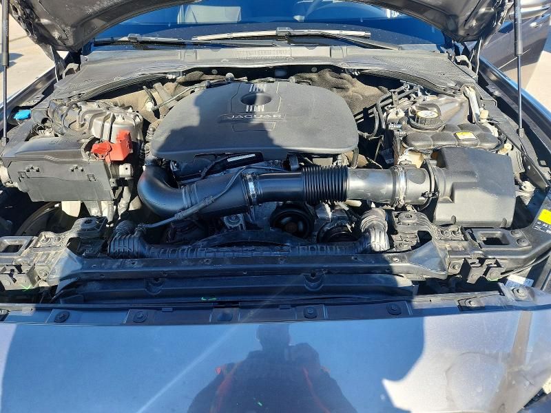 2017 Jaguar Xe Premium